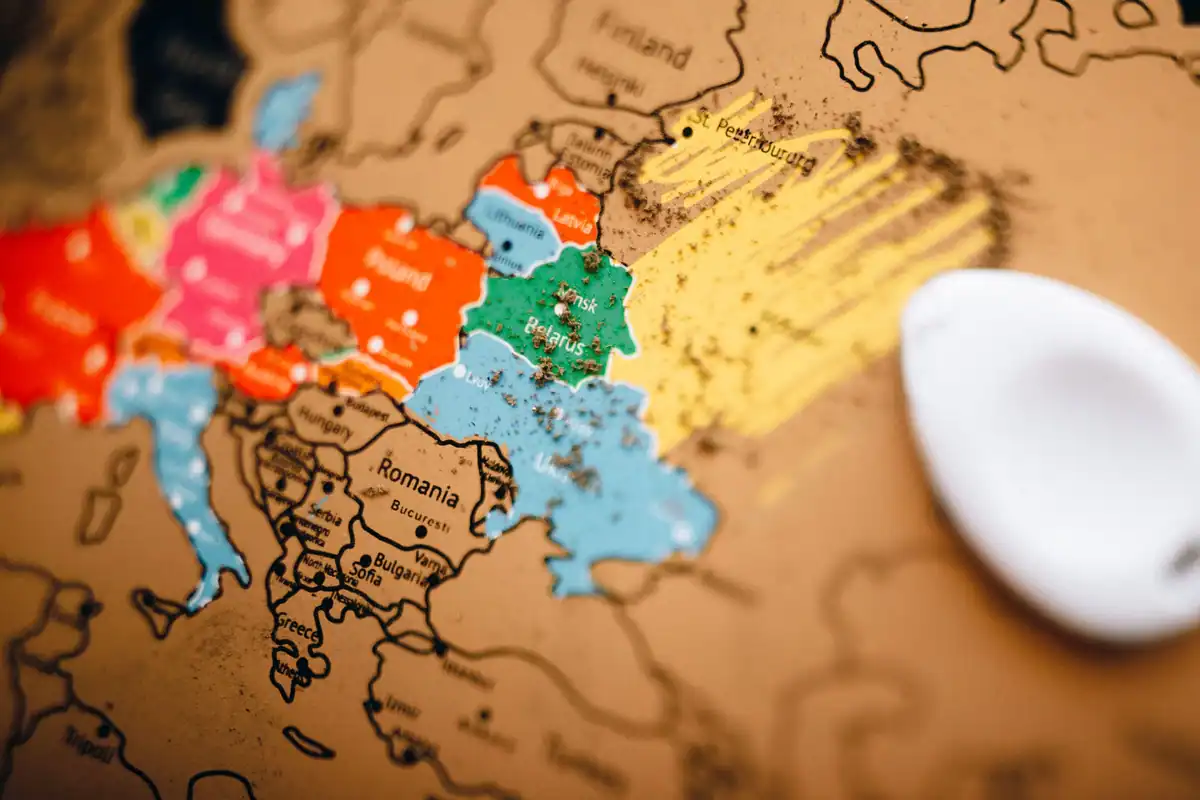 Hartă colorată a Europei, cu zgâriere, pentru planificarea unei călătorii